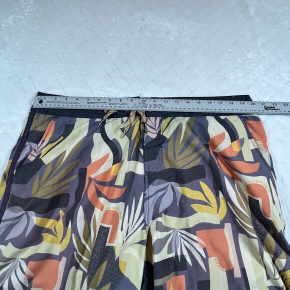HOWLER BROTHERS Bruja Board Shorts Stretch Quick Dry Mens Size 40 Floral Print - Picture 4 of 7